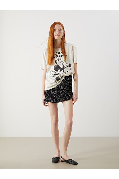 LC Waikiki تنورة شورت منقطة بخصر مطاطي