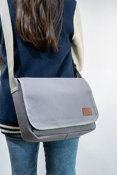 glowfit Unisex Gray Messenger Bag