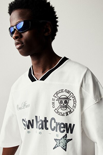 Pull & Bear One Piece baskılı hokey t-shirt'ü