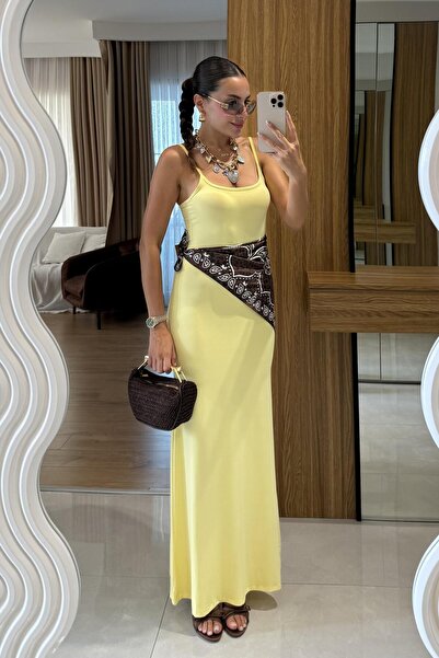 Gizem Ecemiş Kenway Sarı Streç İpli Elbise