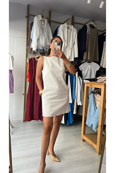 Butik Beyaz sırt dekolteli astarlı keten elbise