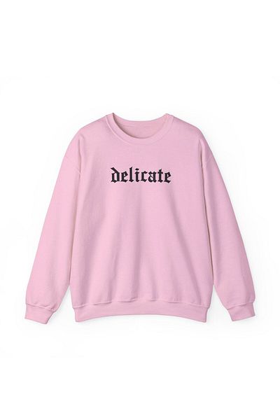 The Champ Clothing Women's Pink Delicate Written Oversize Sweatshirt – 3 Thread Raised, Gothic Printed, City and Casual S