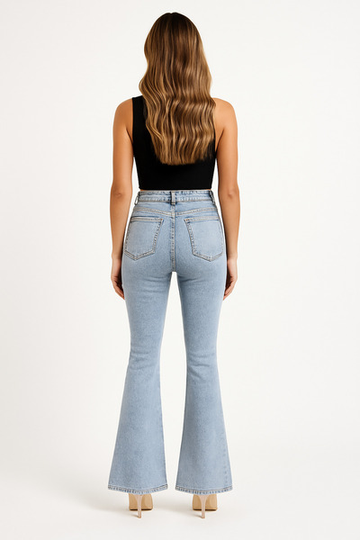 DELDNM Lina Açık Mavi Yüksek Bel Likralı Rahat İspanyol Paça Jeans Kar Flare
