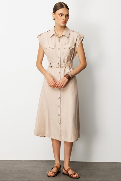 Moda İlgi Modailgi Düşük Omuzlu Apolet ve Kuşak Detaylı Düğme Kapamalı Midi Boy Elbise