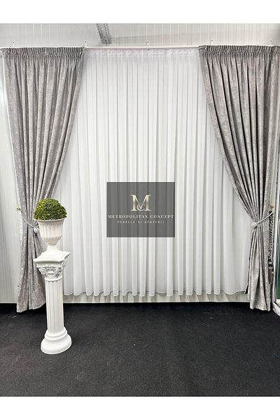 Metropolitan Concept Set of 2 Venti curtains, worked on 10 cm wide rejansa