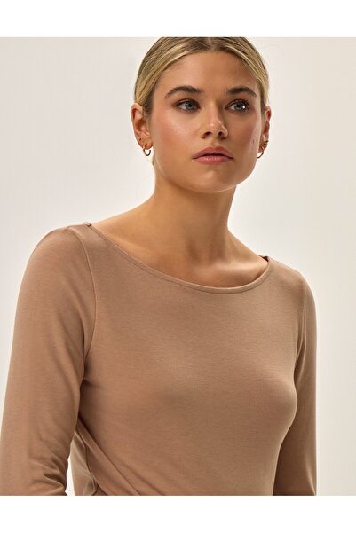 ESOTIQ Long-sleeved shirt is elegance & simplicity combined & Smooth texture & Versatile cut | Pf Jimena