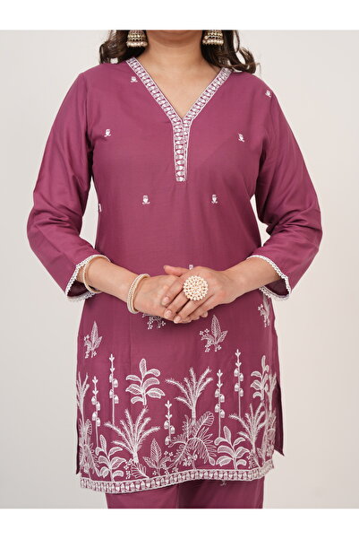 Lehar Purple Embroidered Kurta Pant Set