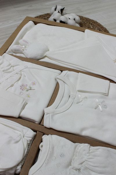 Caramell Barbosa Cute Embroidered 100% Cotton Newborn 10-Piece Hospital Release (56-62cm) New Season 2025