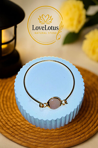 LOVELOTUS سوار فولاذي وحجر كوارتز وردي طبيعي بتصميم خاص للنساء لجميع الأعمار