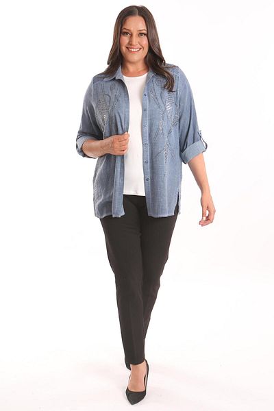 SERTUĞ Комплект от две части - блуза с риза индиго с щампа от камъни Tren42plus Plus Size