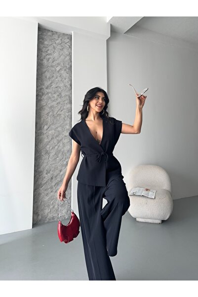 MYGİYİMİSTANBUL Λεπτή ζώνη με λεπτομέρεια V λαιμόκοψη Αμάνικο τοπ φαρδύ παντε...