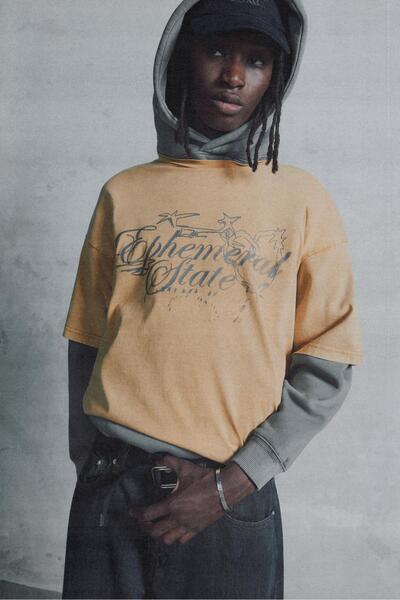 Pull & Bear Ephemeral State grafik baskılı t-shirt
