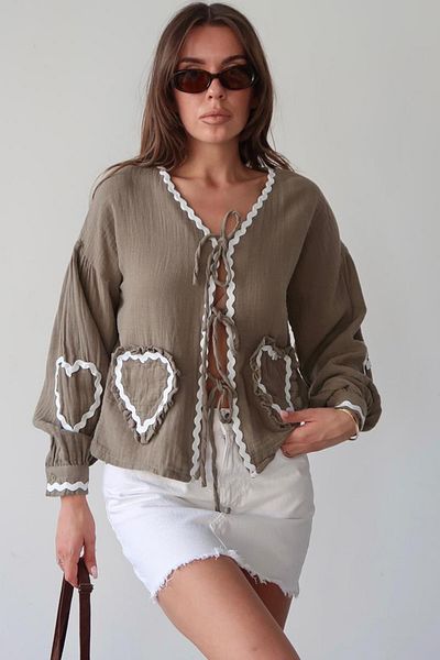 VAGGON Women's Khaki Heart Embroidered Tie-Up Seasonal Jacket Vs00385
