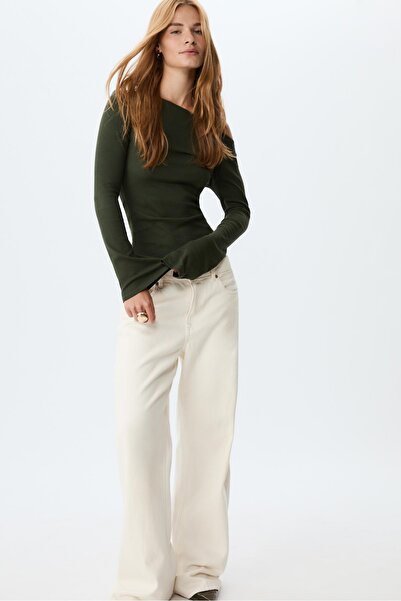 Stradivarius Basic bell sleeve T-shirt