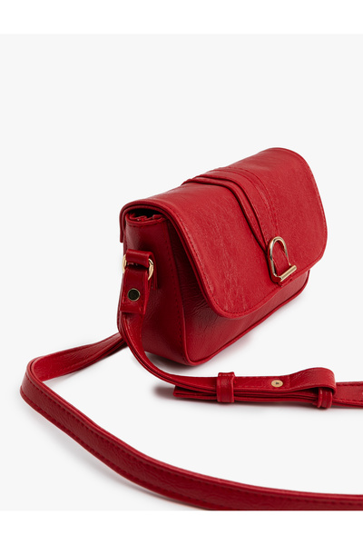 Koton Geantă crossbody din piele artificială cu curea cu cataramă metalică