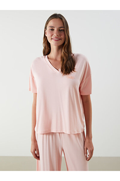 LC Waikiki V Yaka Çiçekli Kadın Kaprili Pijama Takımı