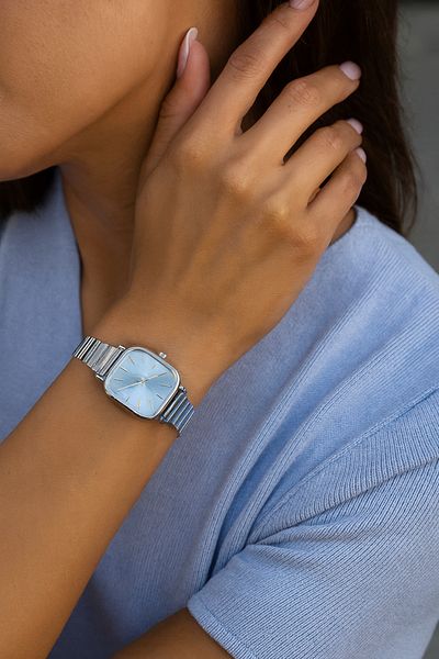 LOOQ Vintage Women's Wristwatch (Adjustable Cord)