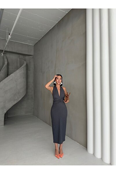 aytenli V-Neck Halter Neck Maxi Length Seersucker Dress with Knot Detail and Back Slit