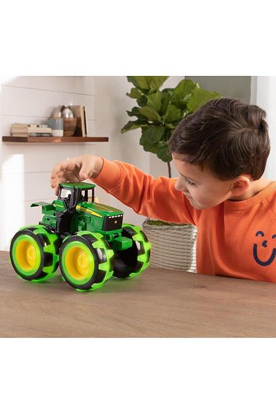 Tomy جون ديري جرار الوحش المضيء 46434