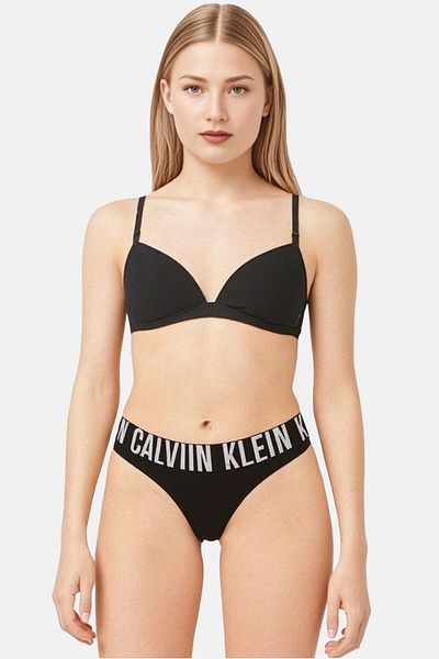 Calvin Klein بيكيني سفلي بشعار العلامة التجارية للنساء، أسود