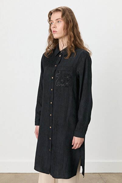 Nihan Nakış Detaylı Gömlek Yaka Poly. Viskon Tunik Siyah