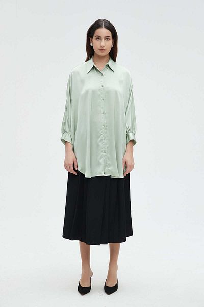 Nichii Women's Loose Blouse with Sleeves, Buttons, and Side Slits