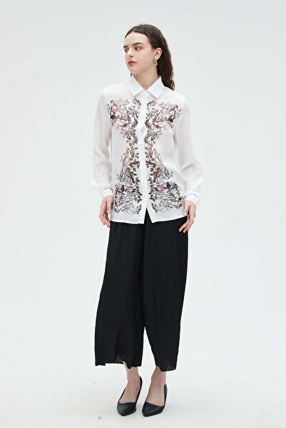 Nichii Women's Button-Up Blouse with Colorful Print