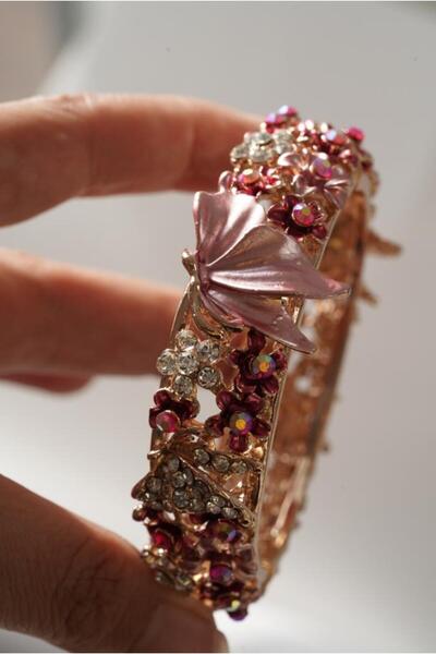 AŞIK ACCESSORIES Renkli Taşlı Kelebekli Kelepçe Bileklik