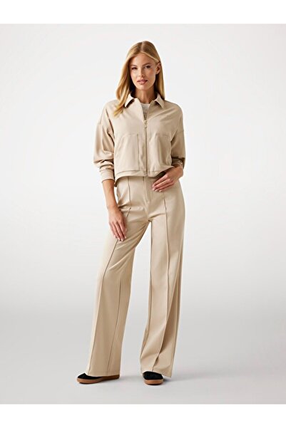 Guess Γυναικείο ενεργό μπουφάν Carla