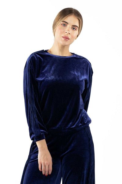 Nichii Women's Long Sleeve Ruffled Solid Velvet Blouse