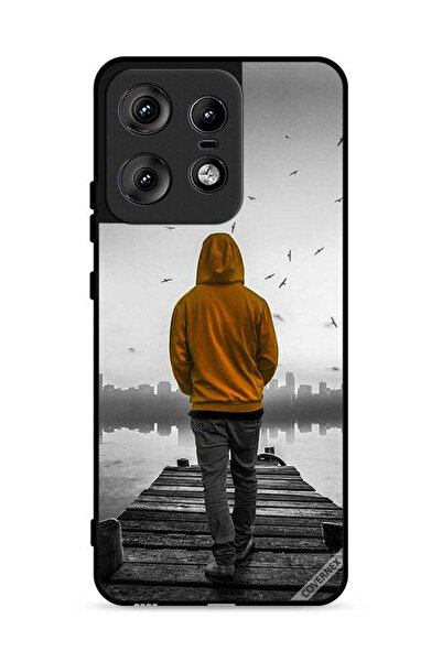 Covernex غطاء حماية لهاتف موتورولا إيدج 50 برو 5G - فتى حزين يمشي