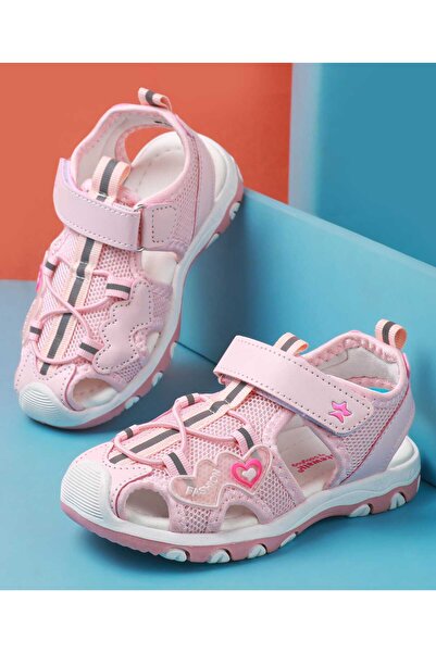 Cute Walk by Babyhug صندل كيوت ووك من بيبي هاج مع إغلاق فيلكرو وتطريز على شكل...