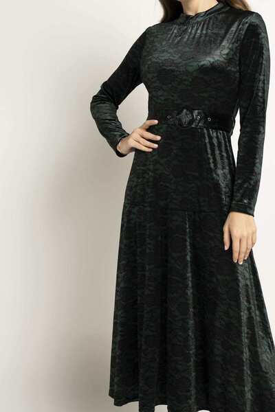 mica فستان ميدي بأكمام طويلة وخصر مجمع مزهر