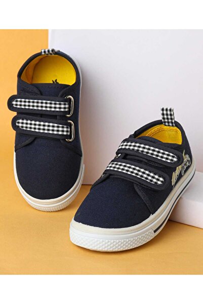 Cute Walk by Babyhug حذاء كاجوال بشريط فيلكرو من بيبي هاج بتصميم كيوت ووك - أ...