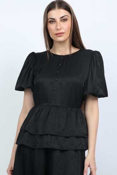 mica بلوزة نسائية مكشكشة ذات طبقات وأزرار وأكمام قصيرة