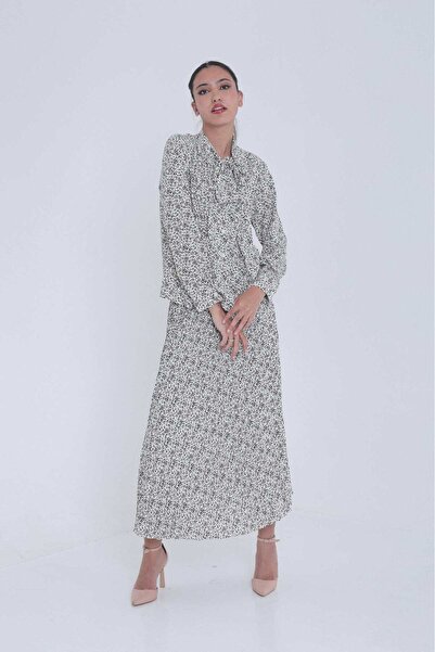 mica Floral Long Sleeve Women's Shirt with Neck Tie