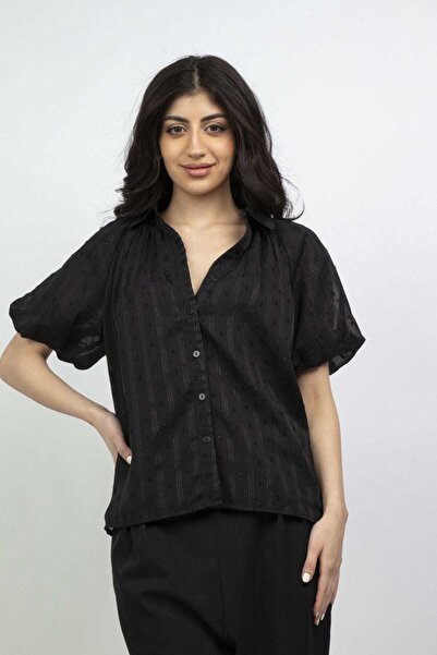 mica قميص نسائي بأكمام قصيرة منفوخة وياقة