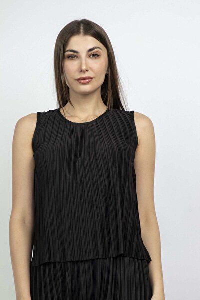 mica بلوزة نسائية مطوية