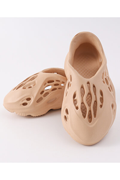 SAPS Slip On Clogs - Beige