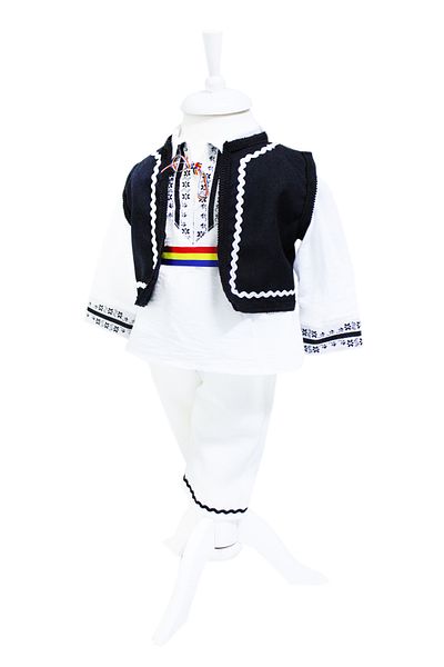Recostore Costum popular pentru baieti, alb-negru cu motive traditionale, REC25
