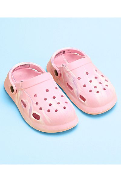 Pine kids قباقيب باين كيدز الصلبة مع حزام خلفي للإغلاق - وردي