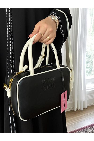 GENERAL High quality shoulder bag with accessories
