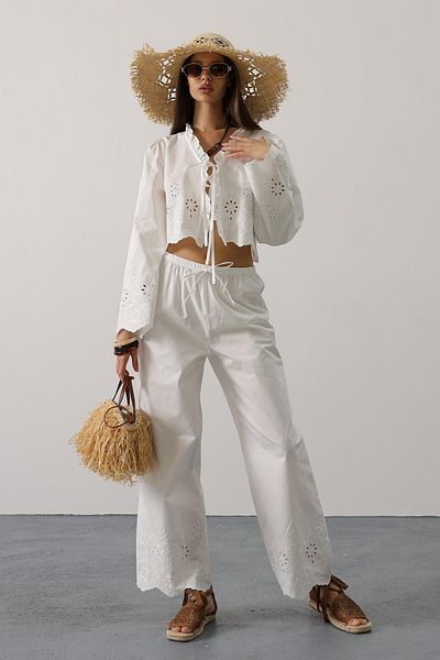 VAGGON Embroidered Tie Front Suit
