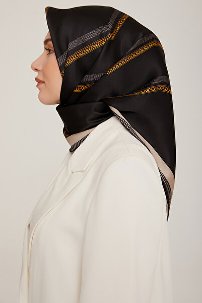 Armine Nostalji Serisi Twill İpek Eşarp 8833D-09 Geometrik Desen SİYAH-GOLD