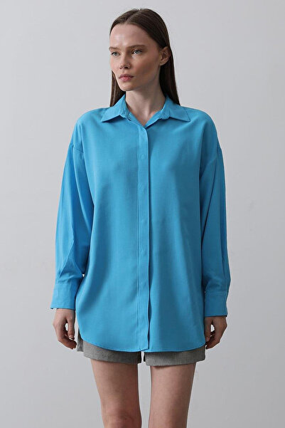 VAGGON قميص نسائي كبير الحجم بأكمام طويلة باللون الفيروزي Vs00541