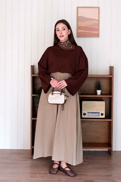 Ceylan Otantik Bitter Brown Crop Body & Mink Muslin Piping Skirt Set