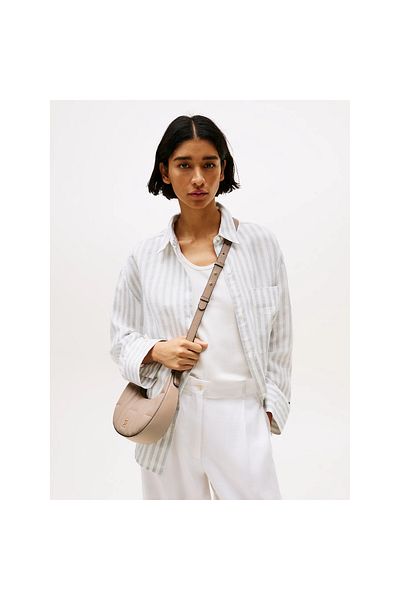 Tommy Hilfiger Дамска черна чанта TH FEMININE MOON CROSSOVER AW0AW17635BDS