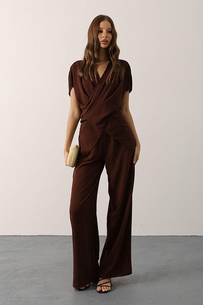 VAGGON Asymmetrical Cut Blouse and Elastic Waist Pants Set