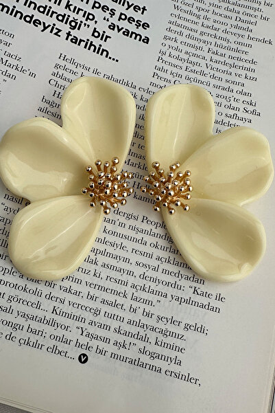 Modex Bone Color Topcuk Detail Flower Earrings (7cm)