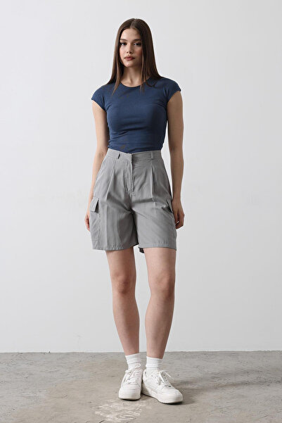 VAGGON Women's Gray Cargo Pocket Shorts Vs00472